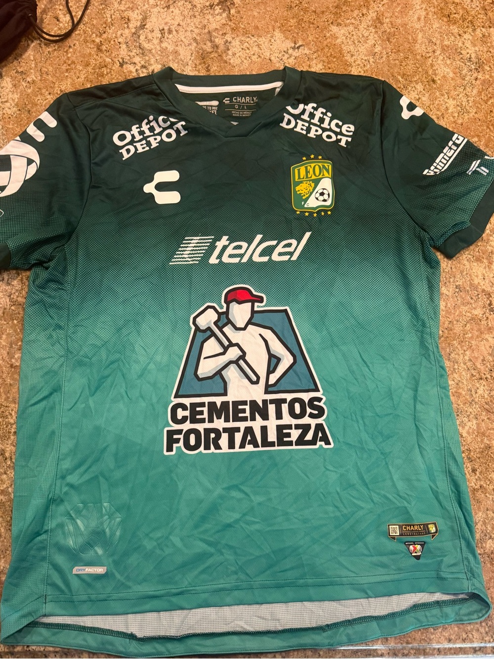 Pirma Leon FC Jersey-Official Leon Green Yellow Medium Mens Soccer Jersey LARGE